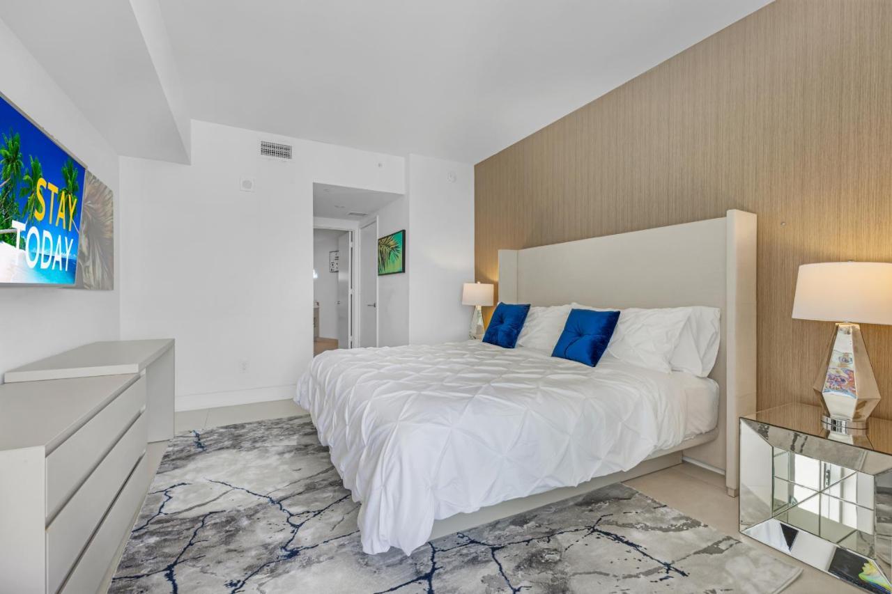 The Ultimate Resort - Beachfront 2 Bedroom Apartment With Direct Ocean View, Rooftop Pool, Hot Tub And Gym Hollywood Exteriör bild