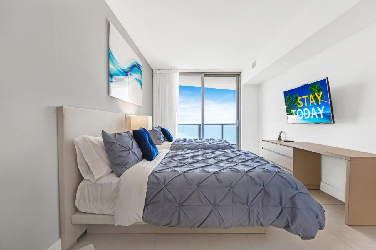 The Ultimate Resort - Beachfront 2 Bedroom Apartment With Direct Ocean View, Rooftop Pool, Hot Tub And Gym Hollywood Exteriör bild