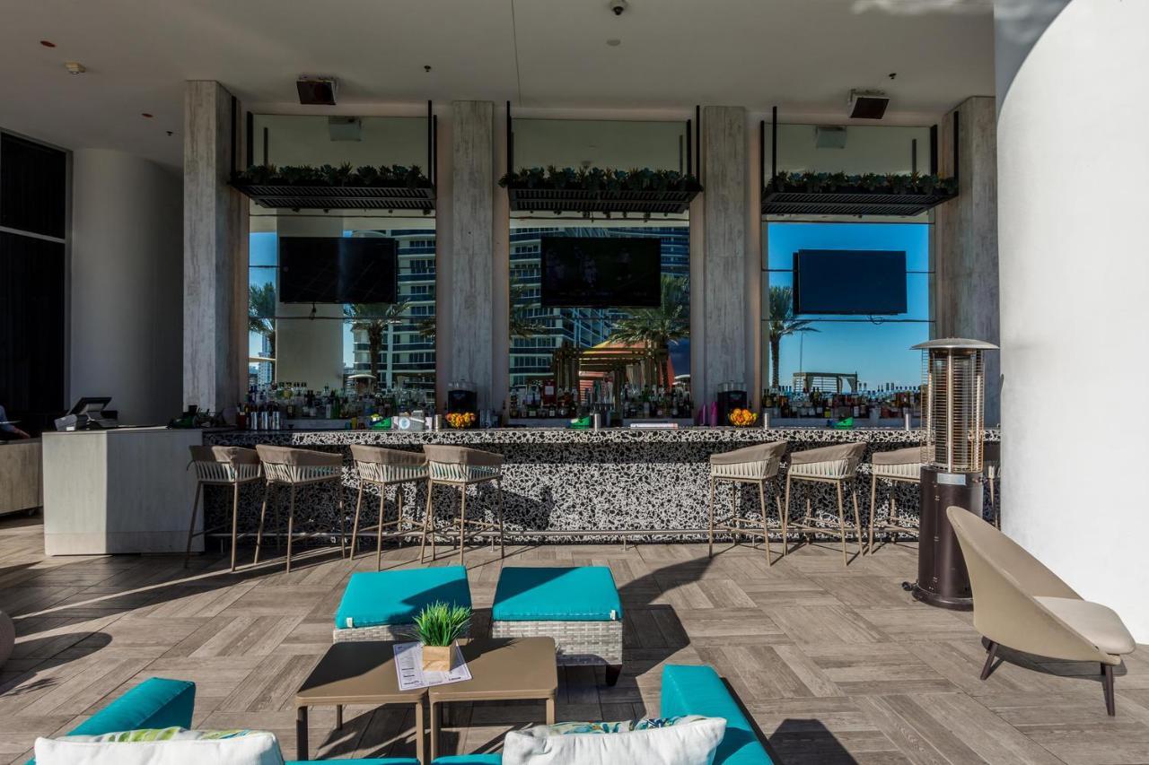 The Ultimate Resort - Beachfront 2 Bedroom Apartment With Direct Ocean View, Rooftop Pool, Hot Tub And Gym Hollywood Exteriör bild