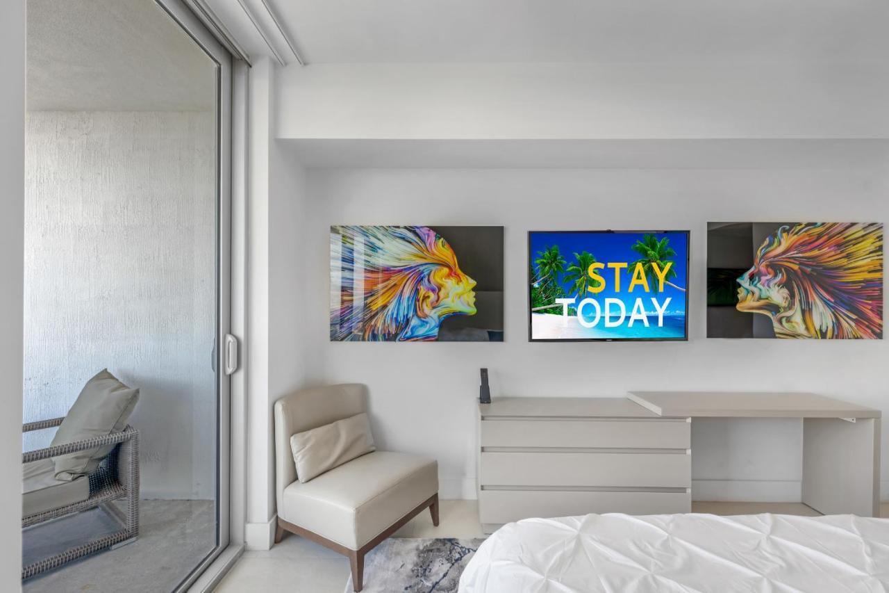 The Ultimate Resort - Beachfront 2 Bedroom Apartment With Direct Ocean View, Rooftop Pool, Hot Tub And Gym Hollywood Exteriör bild