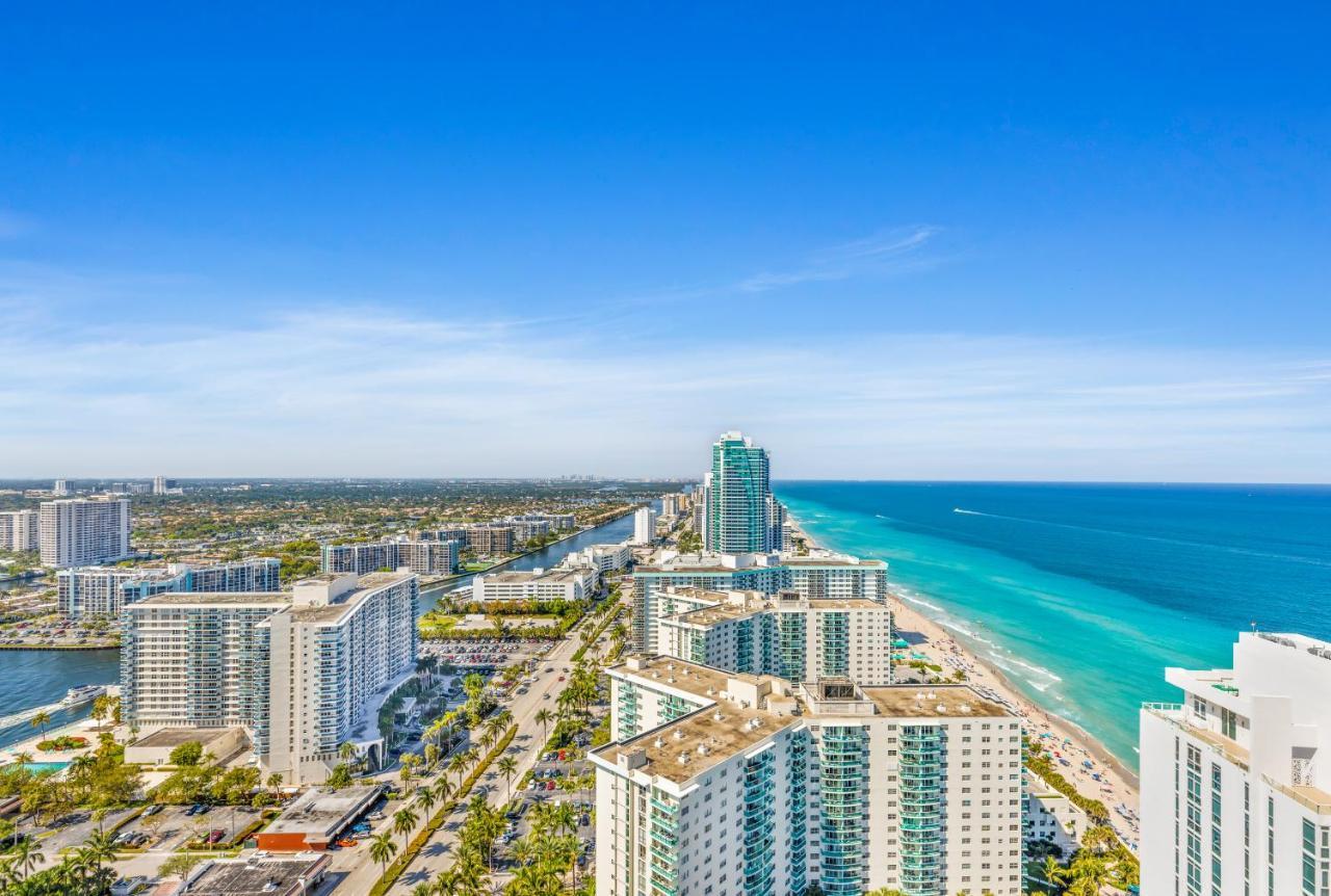 The Ultimate Resort - Beachfront 2 Bedroom Apartment With Direct Ocean View, Rooftop Pool, Hot Tub And Gym Hollywood Exteriör bild