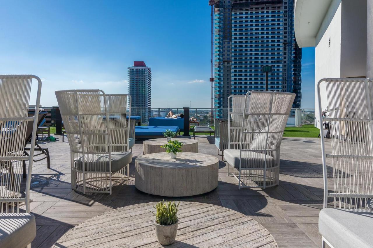The Ultimate Resort - Beachfront 2 Bedroom Apartment With Direct Ocean View, Rooftop Pool, Hot Tub And Gym Hollywood Exteriör bild